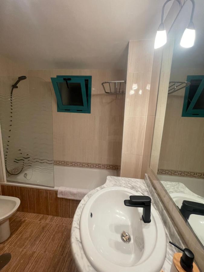 Traveler'S Beach Apartment With Sea View, Free Coffee & Parking Benidorm Eksteriør bilde